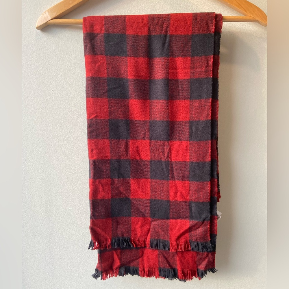 🦋 2/$20 Gap Buffalo plaid scarf NWT